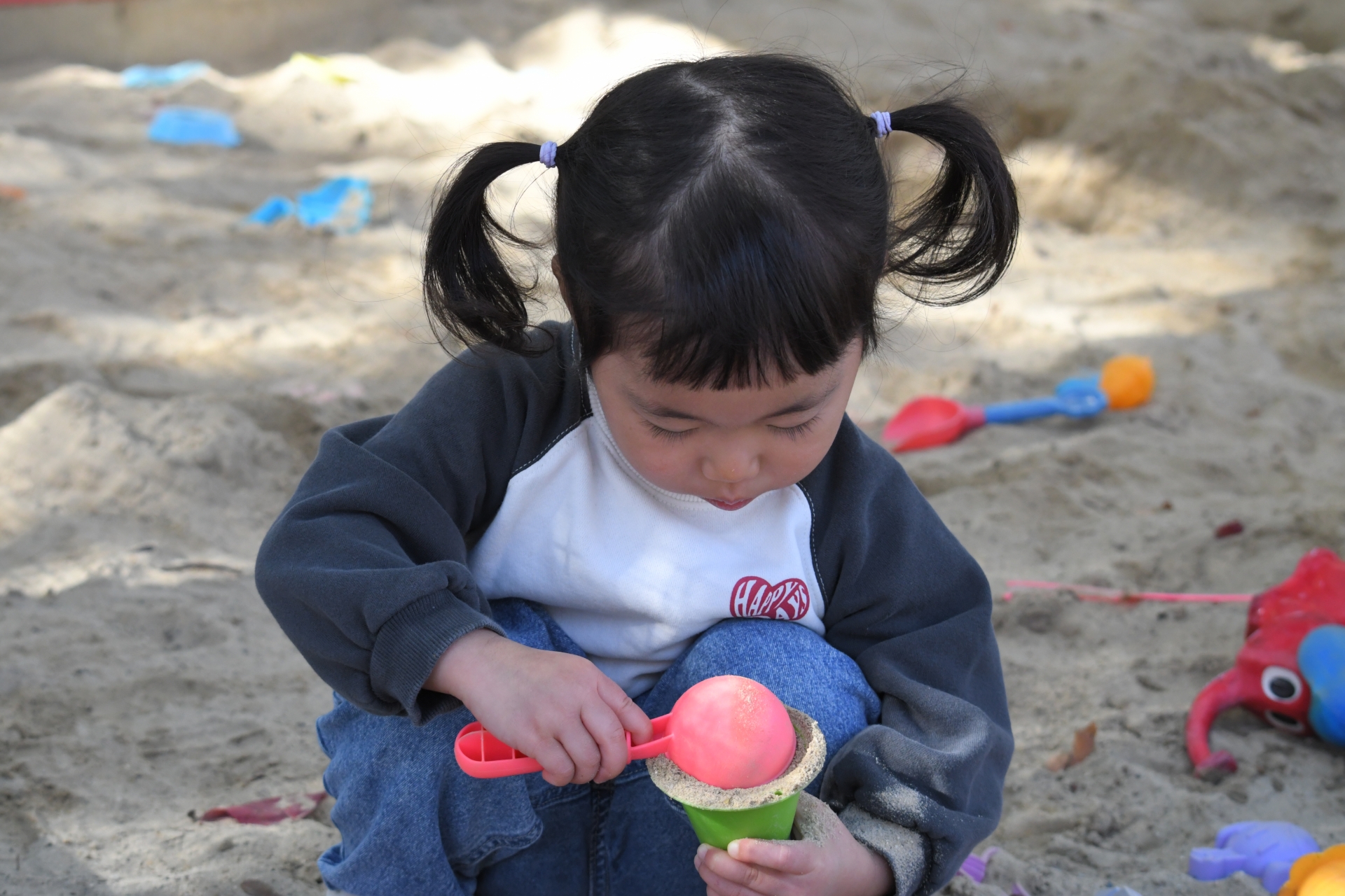 子どもが大人になったとき、父親の「逃亡」はネットと法で暴かれる